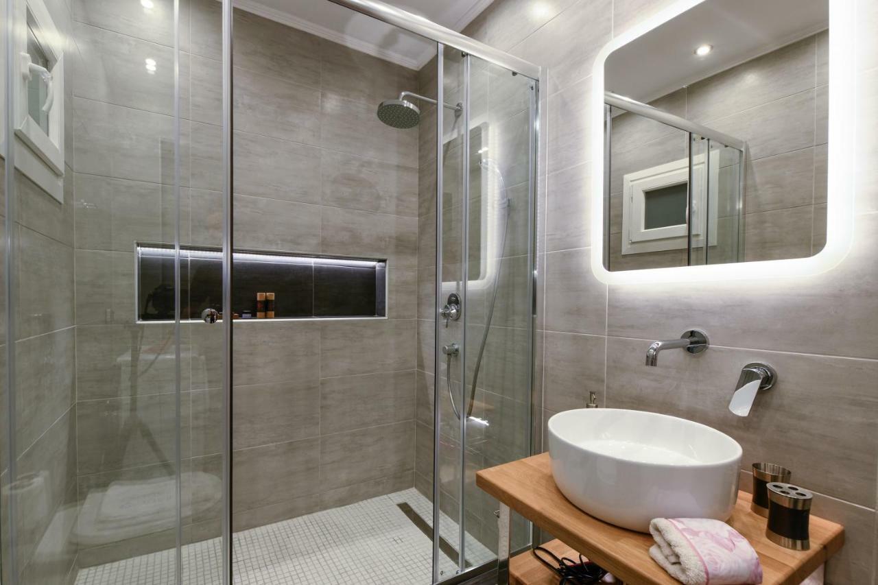 Adell Luxury Apartments 卡瓦拉 外观 照片